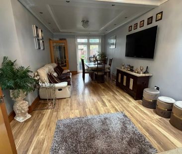 4 bedroom terraced house to rent - Photo 2