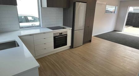 Near new two bedroom townhouse! - Photo 3