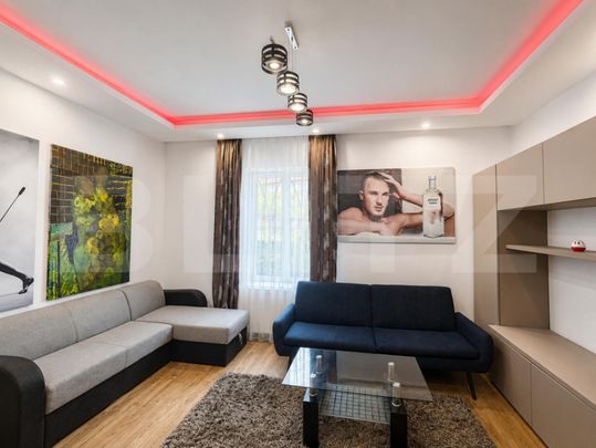 Apartament 3 camere, 95 mp, decomandat, cu curte, Andrei Mur - Photo 1