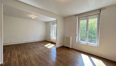 Appartement 4 pièces 89m2 REIMS 760 euros - Photo 2