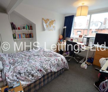 4 Bedroom Mid Terraced House for rent in Beechwood View - Photo 4