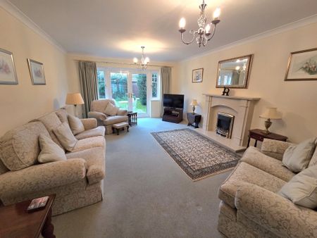 Estancia Close, Lee-On-The-Solent - Photo 2