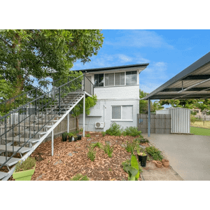 Charming 2-Bedroom Home in Serene Suburb of Currajong: Ideal for Comfortable Living - Photo 2