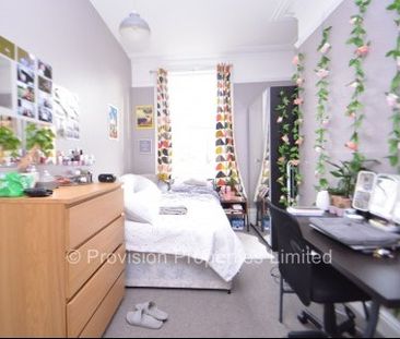 5 Bed Student Houses in Woodhouse - Photo 2