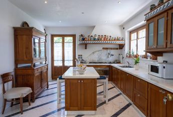 via Pietro neni, 7, Forte dei Marmi, Tuscany 55042