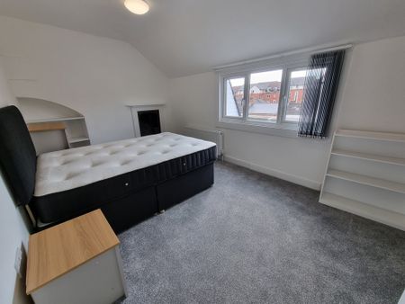 2 Bed Student Accommodation - Photo 2