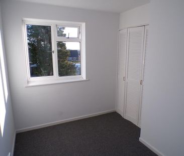 2 bedroom maisonette to rent - Photo 2