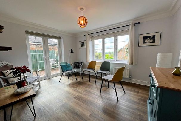 3 bedroom terraced house to rent - Photo 1