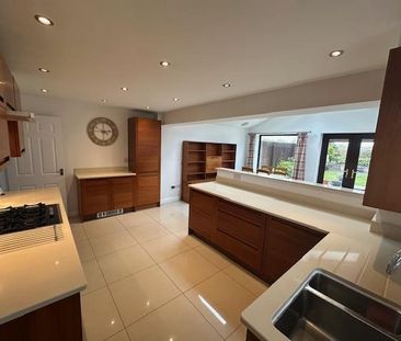 3 bedroom semi-detached house to rent - Photo 4