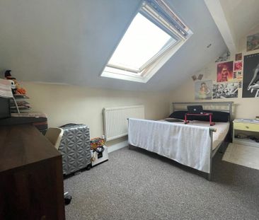 4 bedroom terraced house to rent - Photo 5