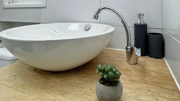 Amazing room for rent in 5-bedroom apartment in Madrid - Foto 1