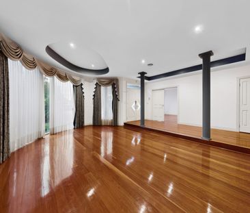 HARD TO FIND 5 BEDROOMS HOUSE! - Photo 2
