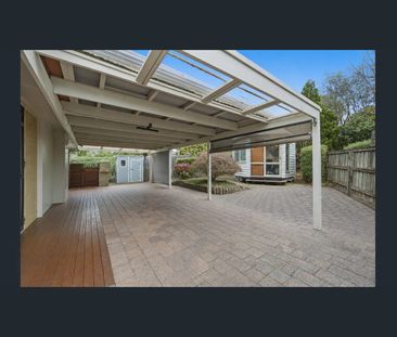 Spacious Family Home with Big Backyard in Wantirna South - Photo 5