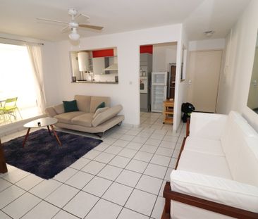 Location Appartement 3 pièces 74m² STE CLOTILDE 97490 - Photo 2