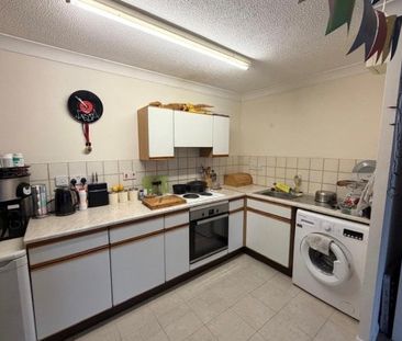 Burton Court, Peterborough PE1 5AF, Property for rent - Photo 4