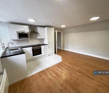 1 bedroom flat to rent - Photo 3