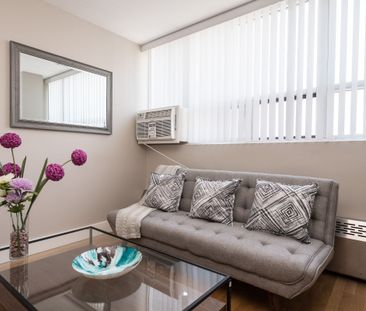 730 St Clarens Avenue - Photo 2