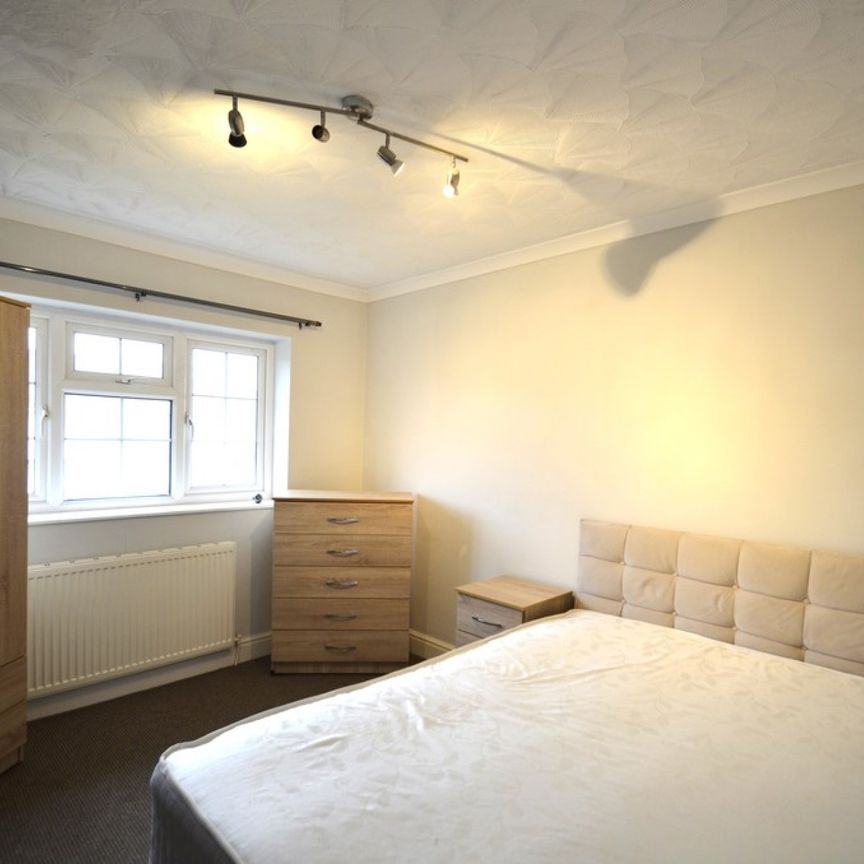 1 bedroom Property to rent - Photo 1