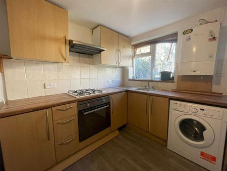 2 bedroom apartment to rent - Photo 4