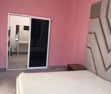 Casa de inchiriat P+1E+M - Piata Centrala - Fotografie 2