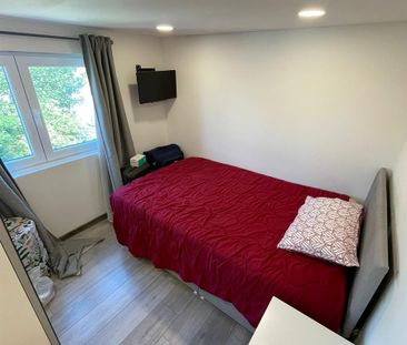 Room 6 Stafford Road, Bedford MK42 - Photo 2