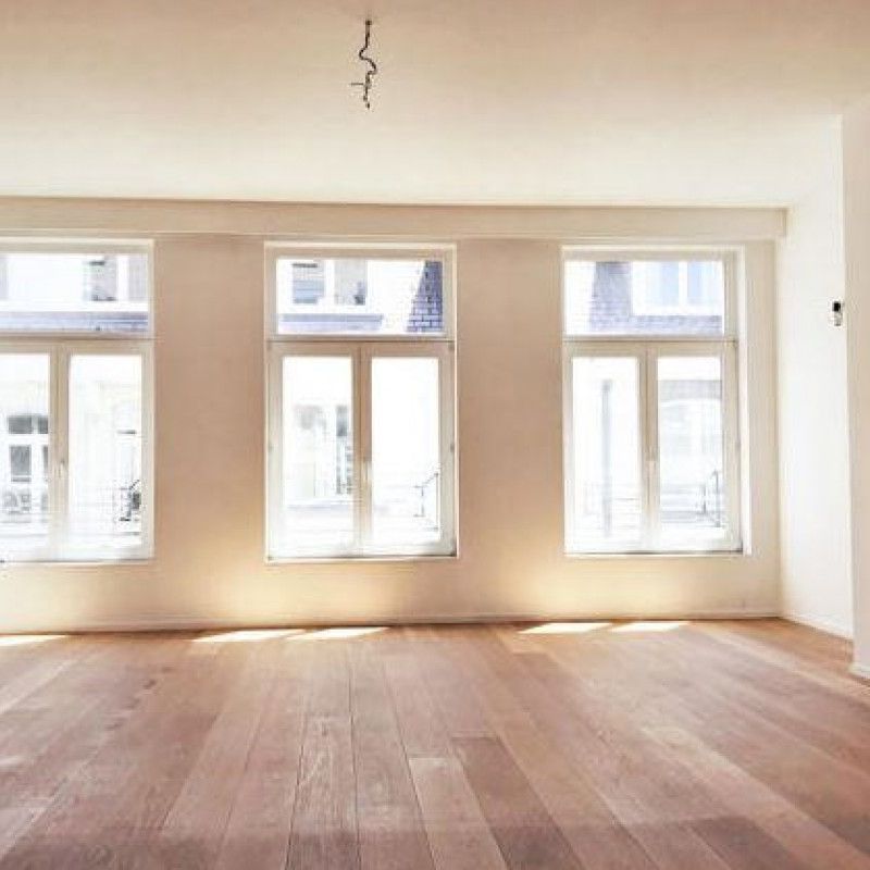 Appartement (+-123m²) de standing avec 2 chbr / Louise. - Photo 1