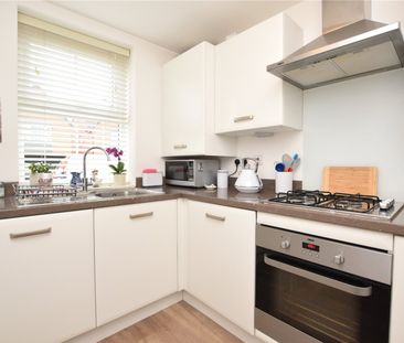 14, Park Road, Oulton, Leeds, West Yorkshire, LS26 8FX - Photo 2