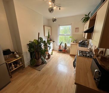 3 bedroom apartment to rent - Photo 4