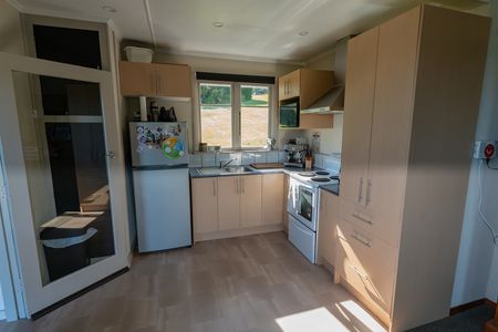 Three bedroom with views! - Photo 3