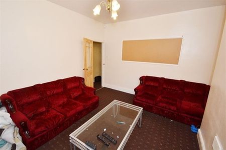 Student 4 Bedroom house furnished close to nottingham trent university - Photo 3