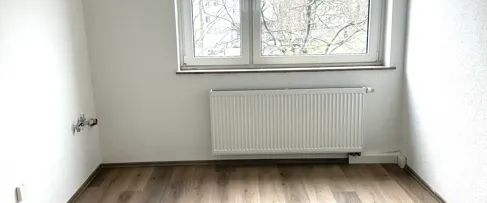 Moderne und modernisierte 2 Zimmer Wohnung in fußläufiger Lage zur Duisburger Innenstadt - Photo 1