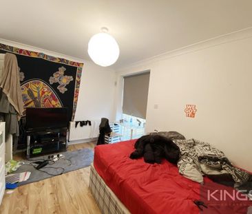 3 bedroom apartment to rent - Photo 5