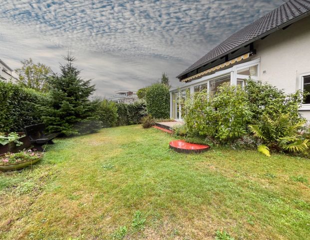 Charmantes Einfamilienhaus mit Wintergarten und Gartenidylle in Hennef-Geistingen - Photo 1