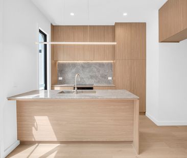 2/140 Yarra Street, Abbotsford VIC 3067 - Photo 1