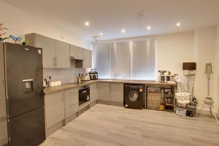 2 bedroom apartment to rent - Photo 4