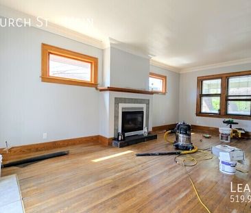 Refreshed 3 Bedroom 1 Bathroom Upper Unit - Photo 4