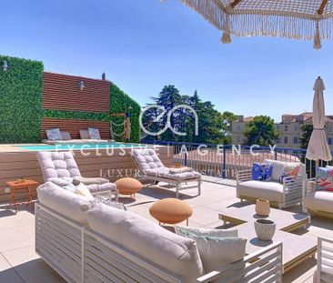 Location meublée à l'année - Toit terrasse de 108m² rénové par arch... - Photo 2