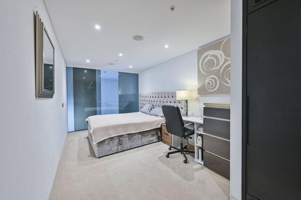 3 bedroom flat to rent - Photo 1
