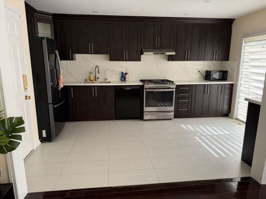 For Lease - 190 Owlridge Drive, Brampton, Ontario - Photo 1