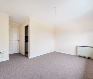 Old Station Way, Godalming, GU7 - Photo 1
