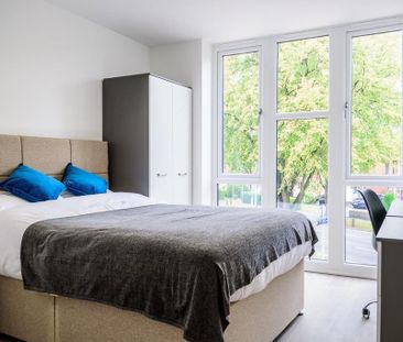 8 bedroom flat to rent - Photo 4