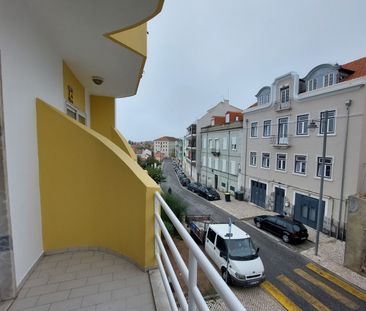 Apartamento T1 Mobilado com Estacionamento na Ajuda - Photo 2