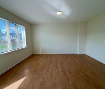 For Lease - 229 Brownley Lane, Essa, Ontario - Photo 4