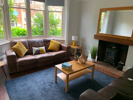 6 Bed Terraced House, Daneshill Road, LE3 - Photo 1