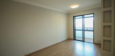 Apartamento para alugar com 90m², 3 quartos e 2 vagas - Foto 2