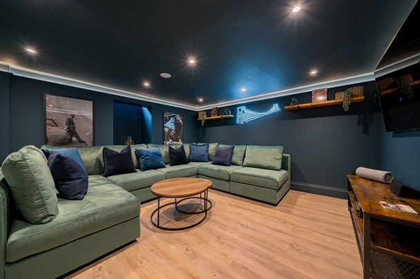 4 Bed Terraced House, Bruton Place, BS8 - Photo 1