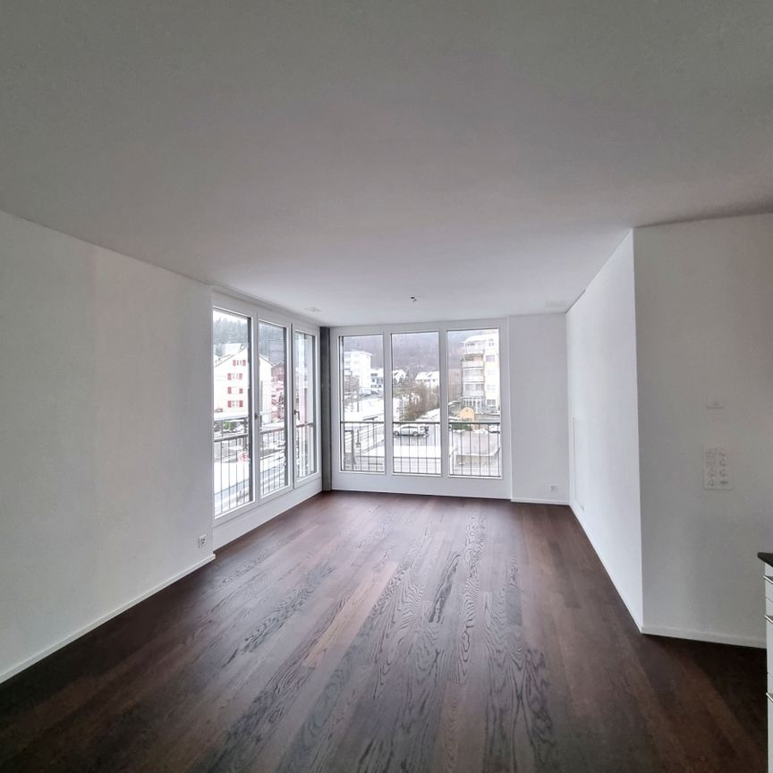 RSERVIERT: Moderne 2.5-Zi.mmer-Wohnung mit grosszügiger Loggia... - Photo 1