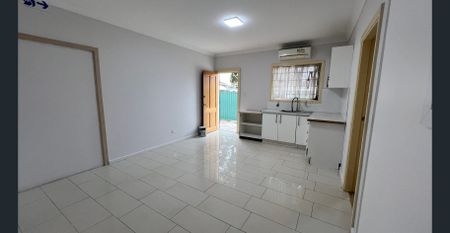 Prime Location - Photo 3