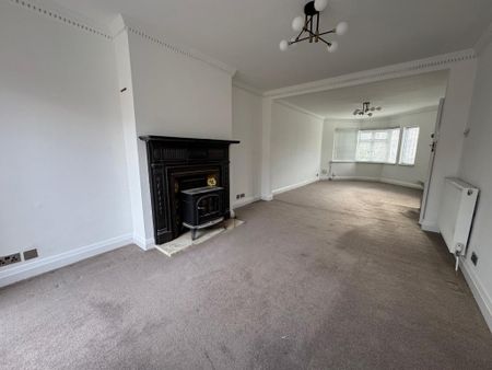 5 bedroom semi-detached house to rent - Photo 3