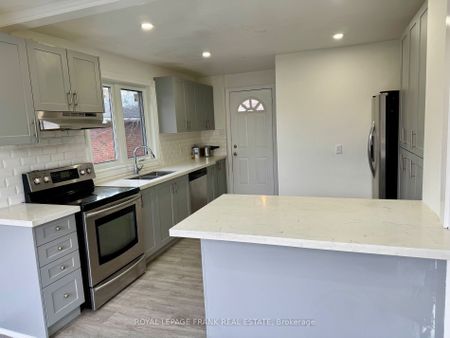 For Lease - 181 Southlawn Avenue Unit# Main, Oshawa, Ontario - Photo 3